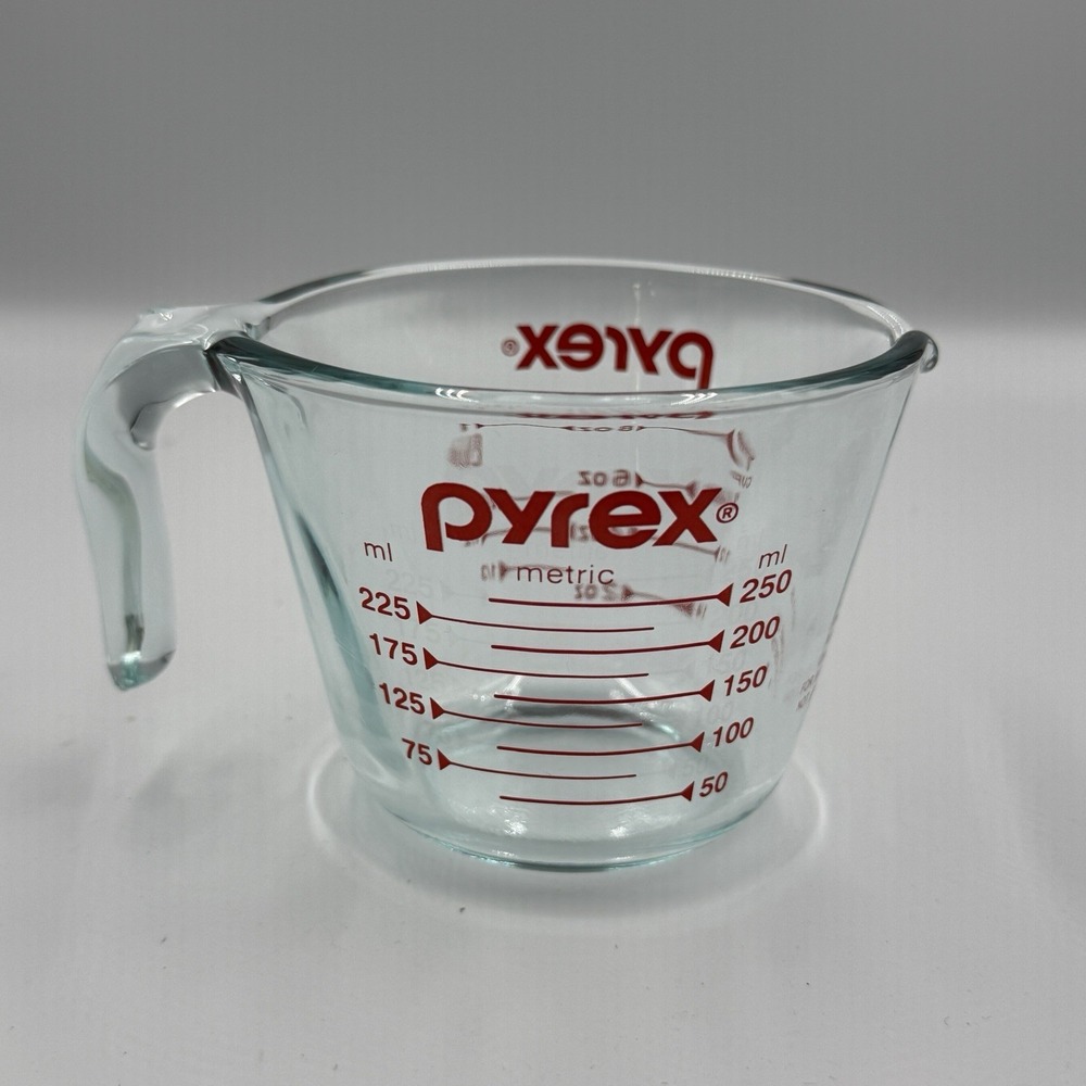 Vintage Pyrex - 1 cup - 8 oz‎ - 250 ml - Glass Measuring Cup w/ Red Lettering A+